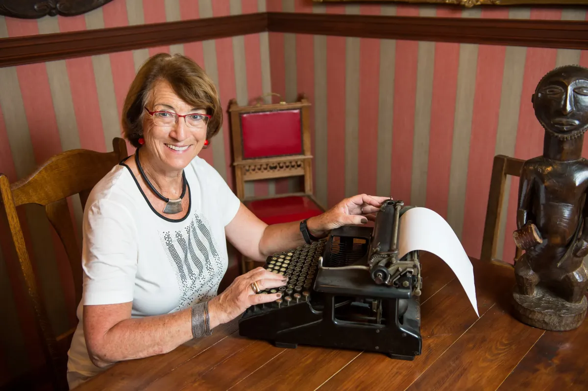 Potretfoto van Colette Braeckman